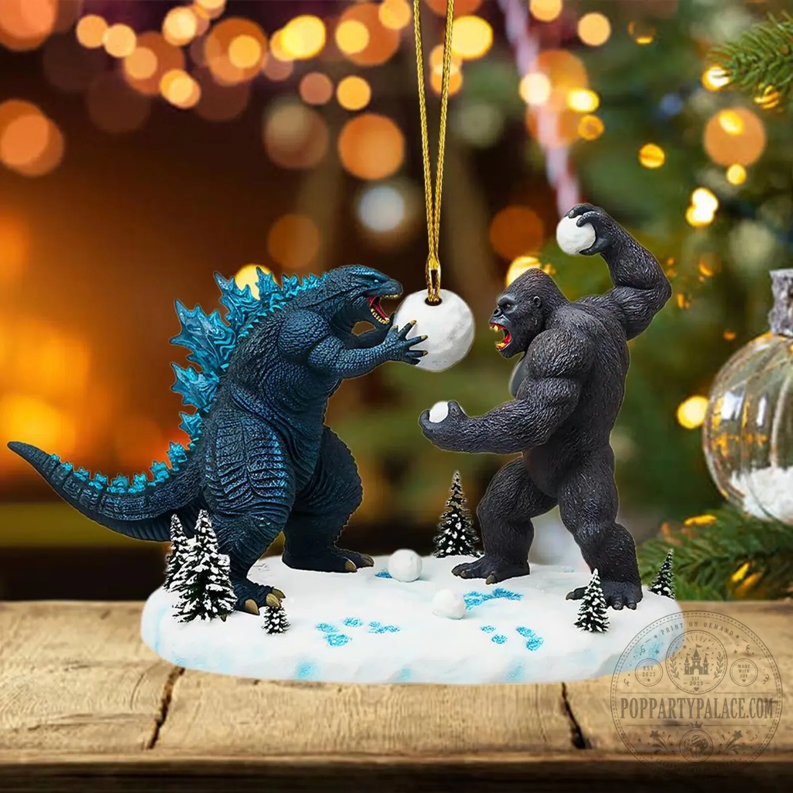 Godzilla Versus King Kong Snowball Fight Christmas Tree Ornament Decoration 8 Godzilla Versus King Kong Snowball Fight Christmas Tree Ornament Decoration