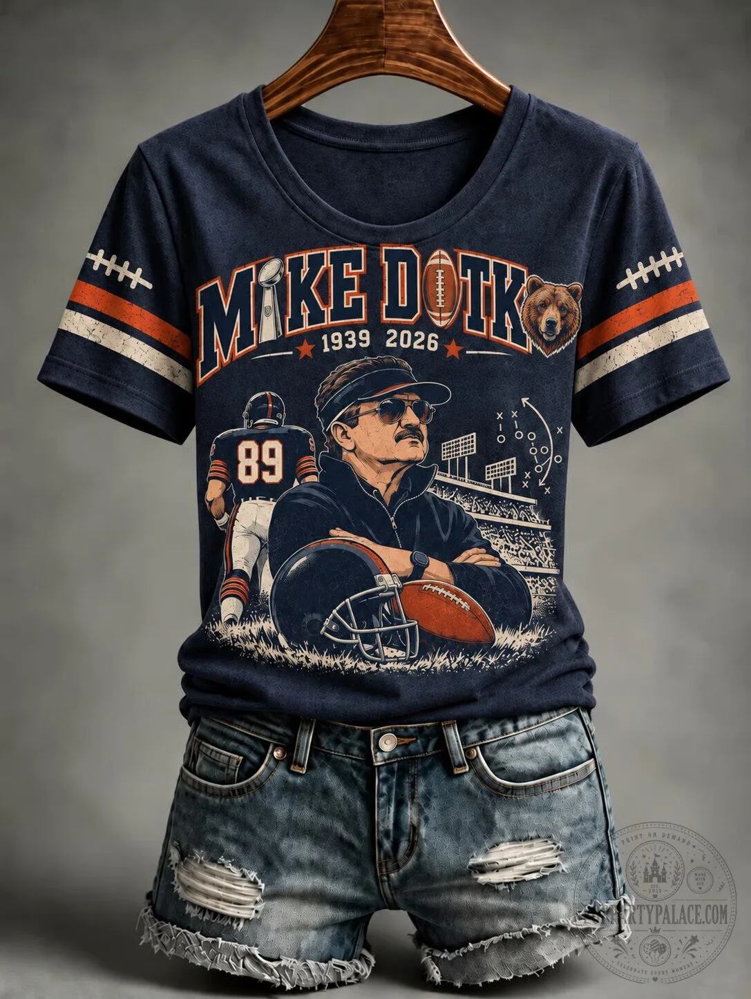 Chicago Bears Tribute Graphic T-Shirt for Football Legend Mike Ditka